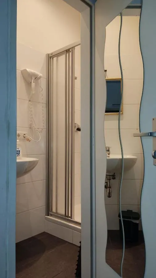 Hostel Abai Apartments 1150 Only Www-On-Line-Check-In & Selfservice Wenen