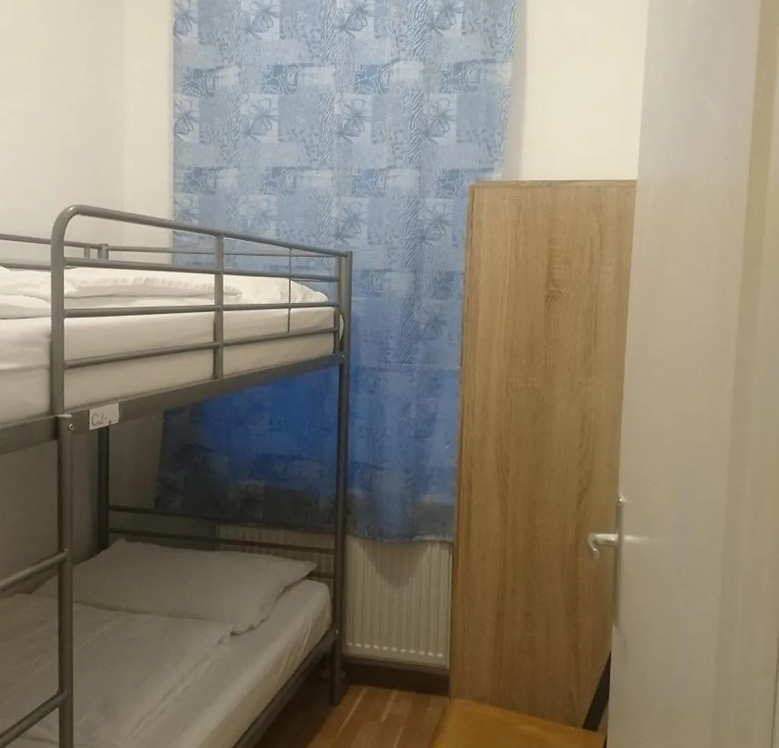 Abai Apartments 1150 Only Www-On-Line-Check-In & Selfservice Wenen Hostel