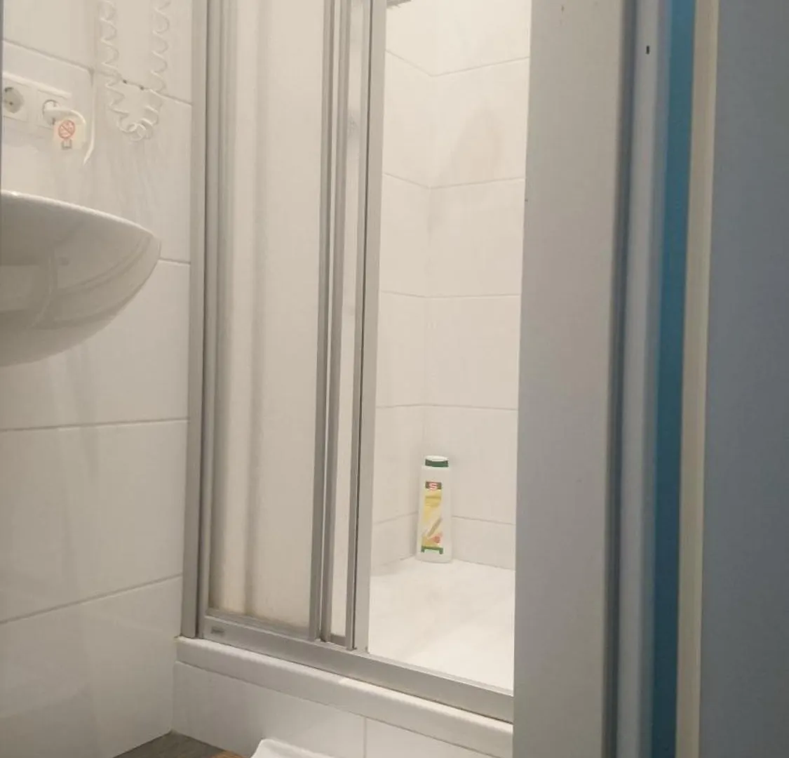 Abai Apartments 1150 Only Www-On-Line-Check-In & Selfservice Wenen Hostel