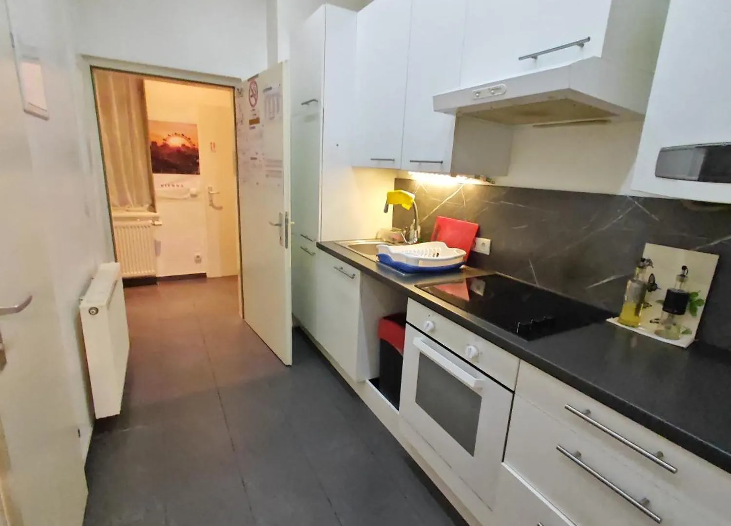 Abai Apartments 1150 Only Www-On-Line-Check-In & Selfservice Wenen Hostel